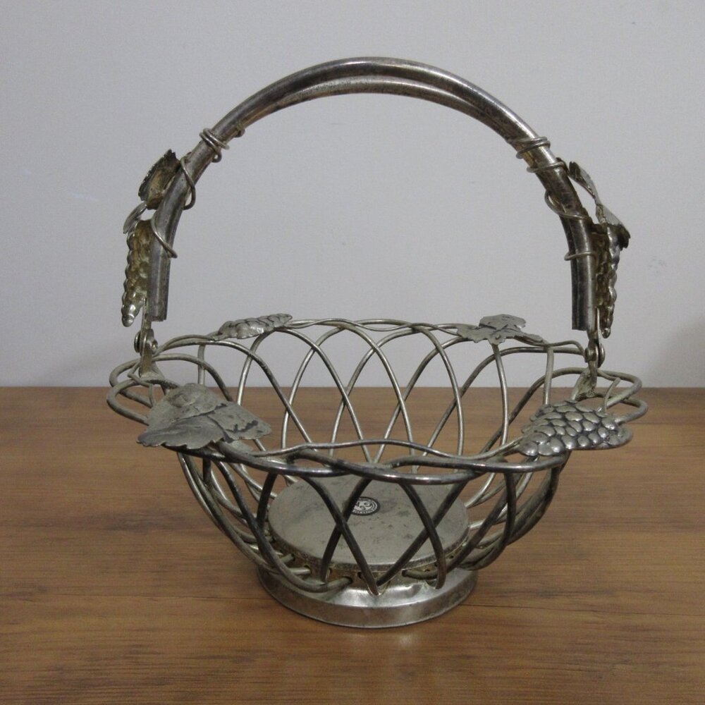 Godinger Silver Art CO. LTD Leaf Adorned Grapevine Wired Basket w/ Swing Handle